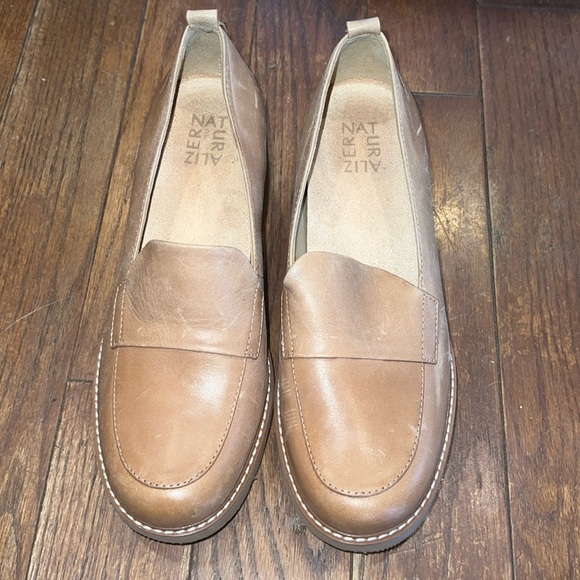 Darry Lug Sole Loafers by Naturalizer - Picture 5 of 12